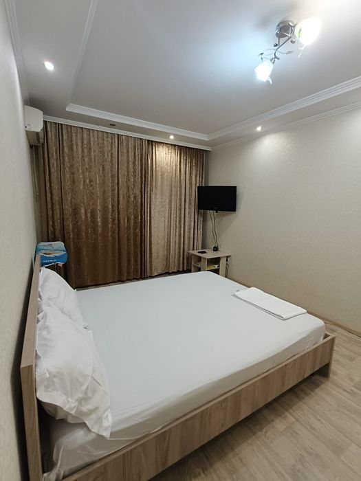 Сдам посуточно 1 кв в 11 Мик