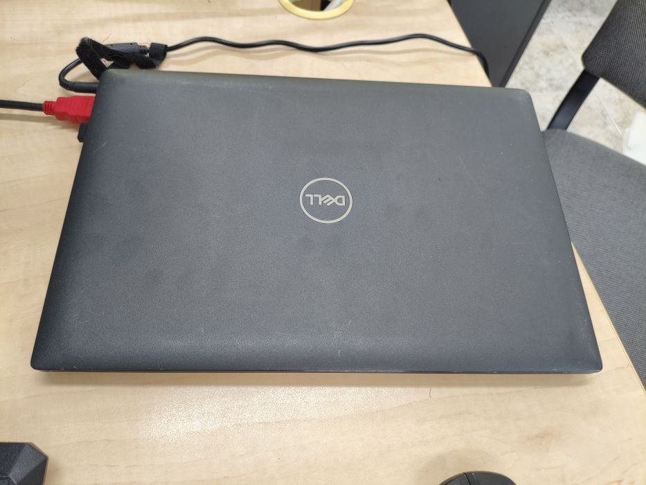 Продавам Dell Latitude  3420