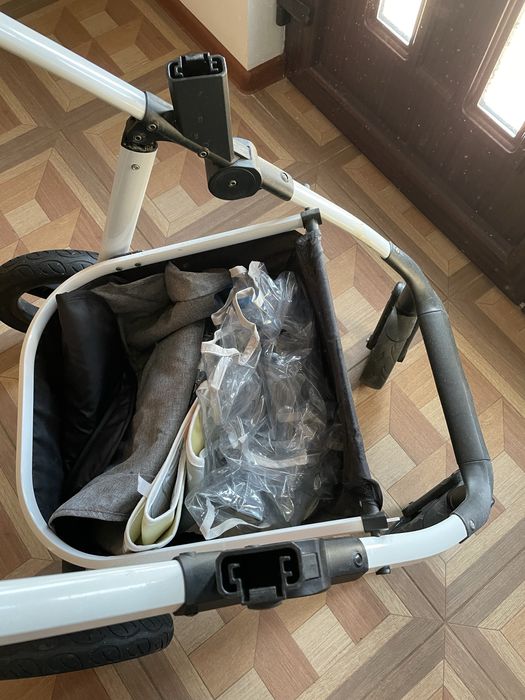 Vand carucior pentru bebe