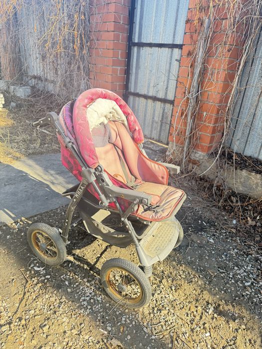 Отдам коляску детскую