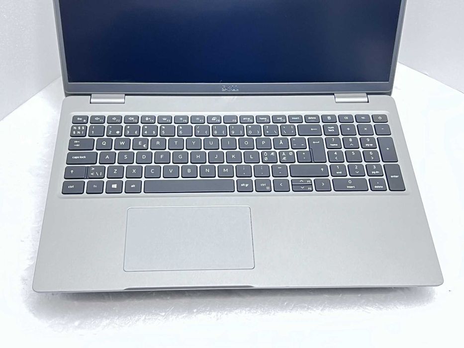 Реновиран лаптоп Dell Precision 3561 15.6 i7-11850H 32GB 1TB T1200 4GB