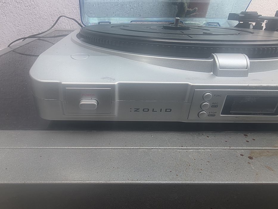Vand pickup marca Zolid cu card si usb
