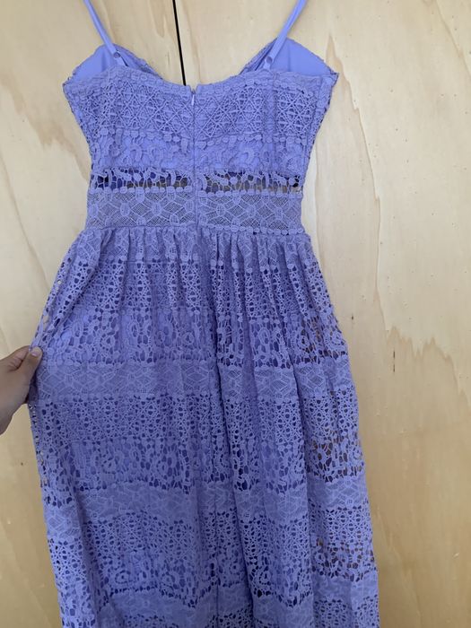 Рокля с дантела