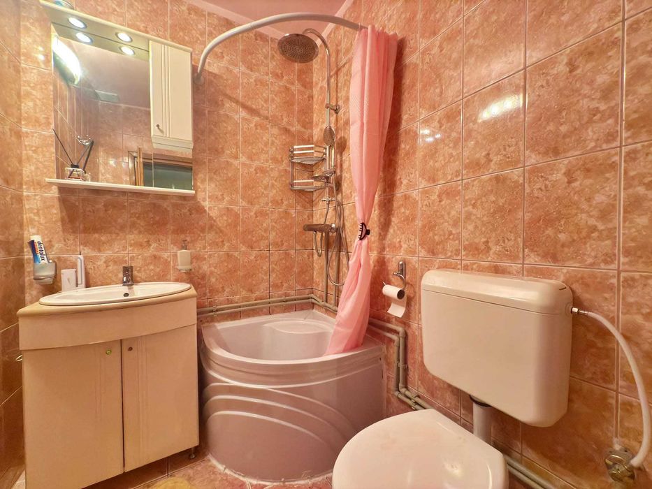 Apartament 4 camere decomandat