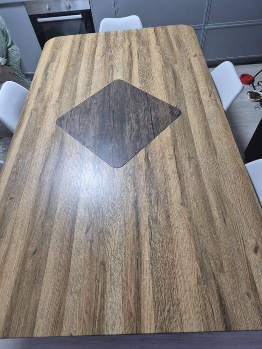 Продам стол кухонный