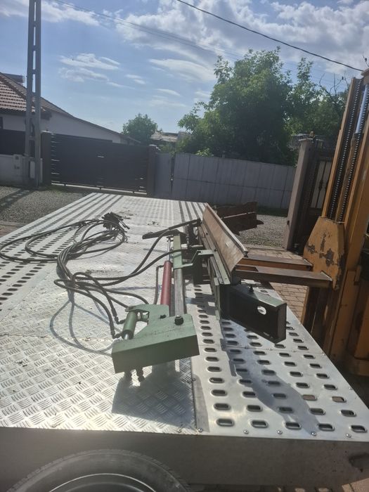 Utilaj pentru carnit taiat lăstari de vie hidraulic