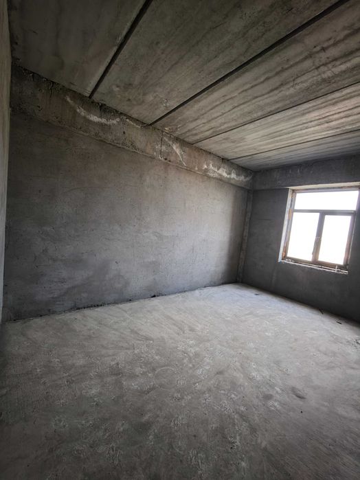 Новостройка, кирпич, рынок чорсу, метро тинчлик, версаль ≈ 104 кв.м