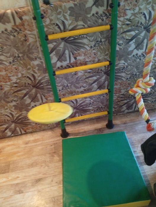 Шведская стенка для детей.