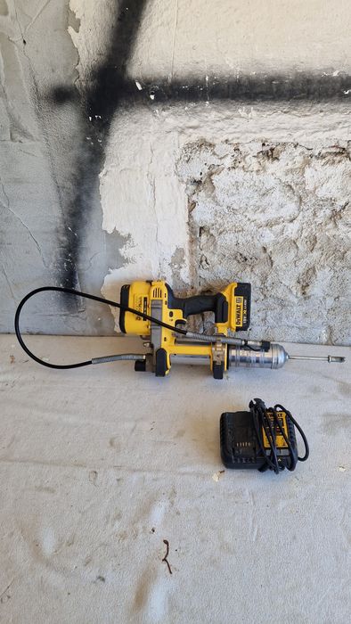 Gresor Dewalt DCGG571