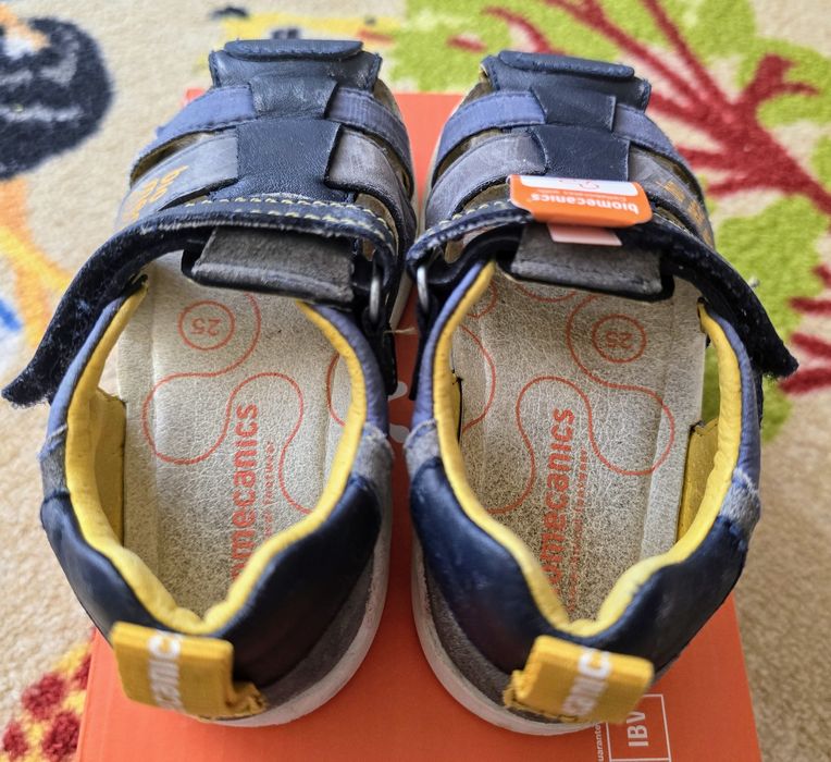 Летни сандали, номер 25 и 26