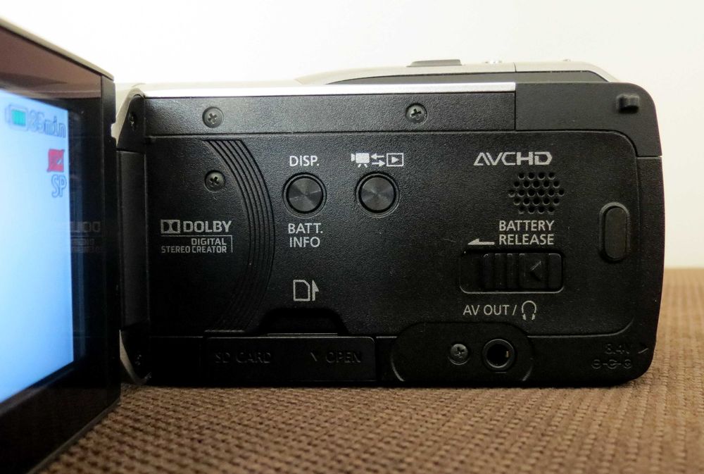 Camera video Canon Legria HF M306 , FullHD High Definition Digital Camcorder incarcator , acumulator si geanta