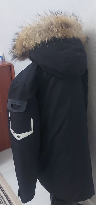 Продам две мальчиковые куртки