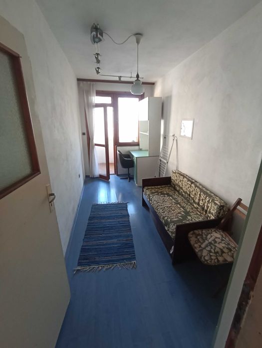 Дава се под наем Двустаен апартамент в Бургас, Възраждане - 52 кв.м за 200 € - Снимка #2