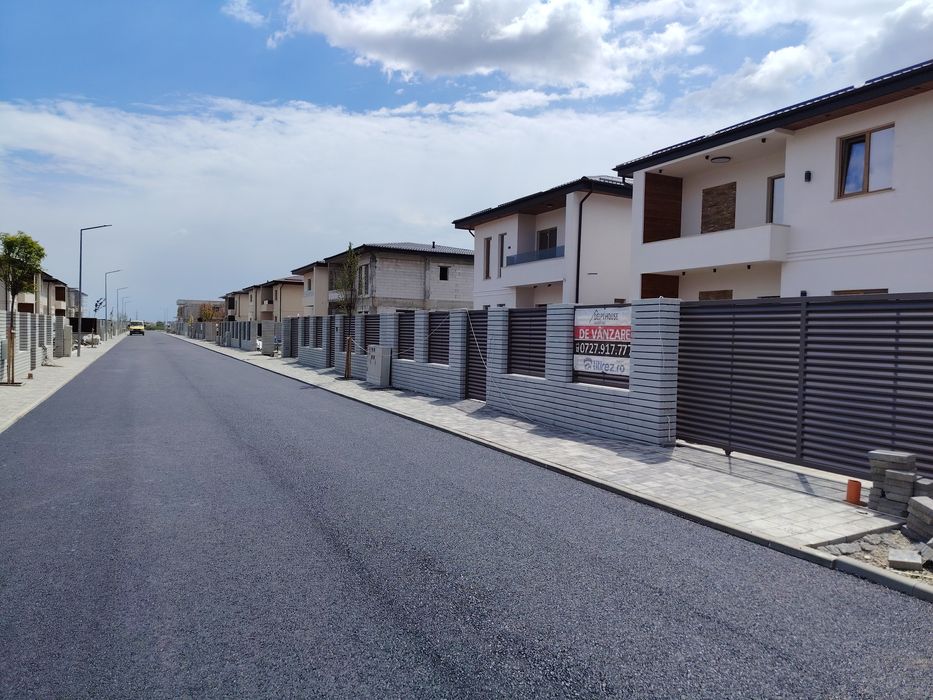 Vila Dobroiesti 5camere, 3 bai, cartier rezidențial, strada ASFALTATA