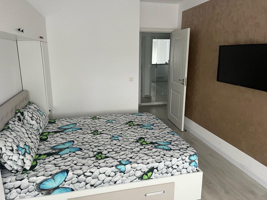 Vand apartament 3 camere