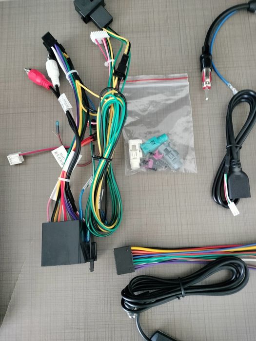 Unitate media Peugeot 3008/2009-2015,diverse cablaje.