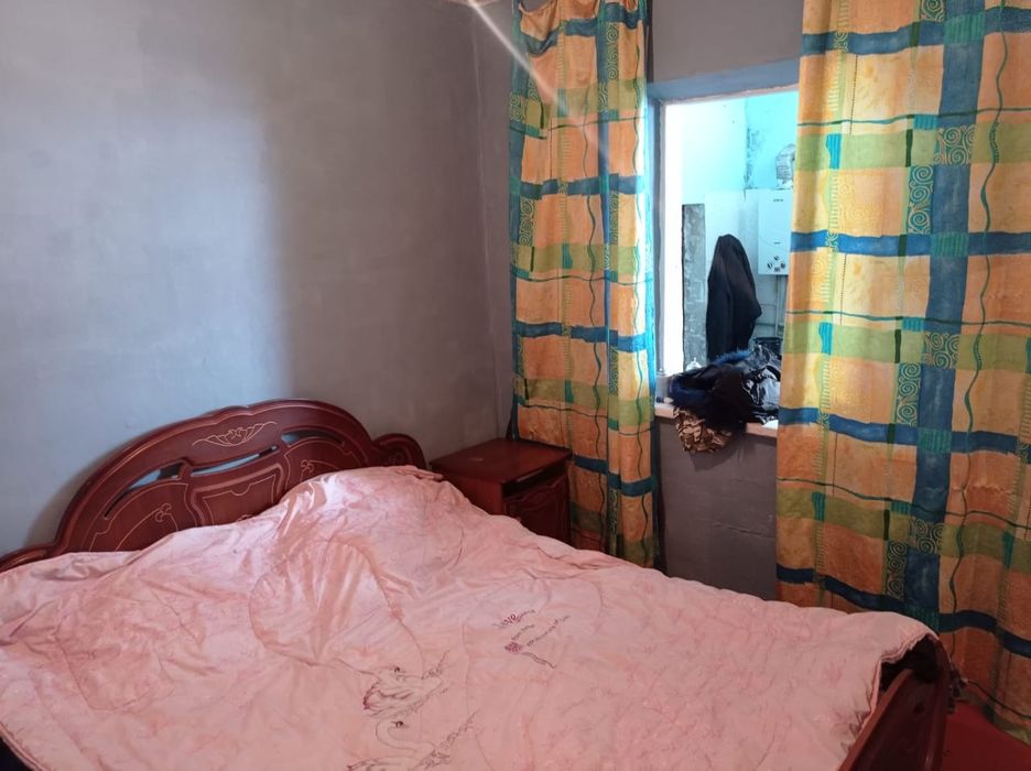 меняю пол дома на квартиру