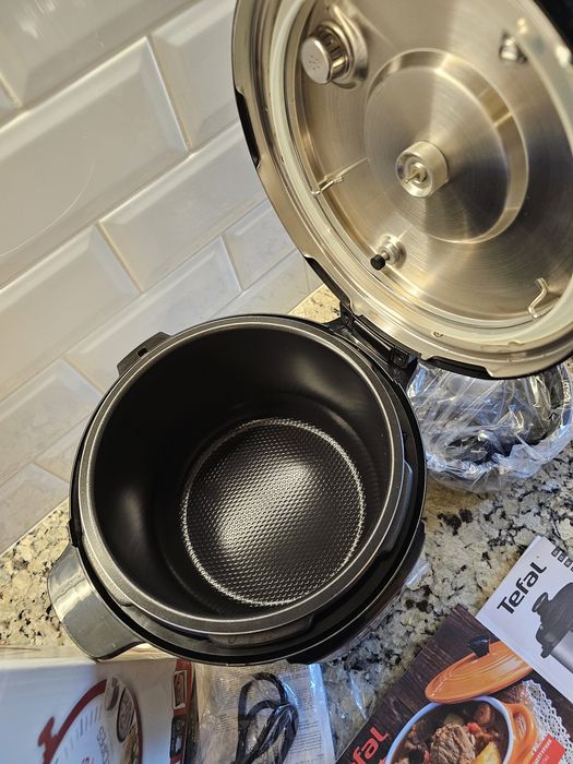 sub presiune electrica Tefal One Pot CY505E30, 1200W, capacitate vas antiaderent 5.8 L, 25 de programe, functie pastrare la cald, argintiu & negru