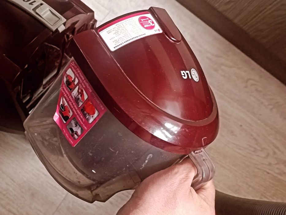 Пылесос LG, в хорошем состоянии. Доставка