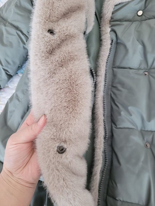 Продам женскую куртку