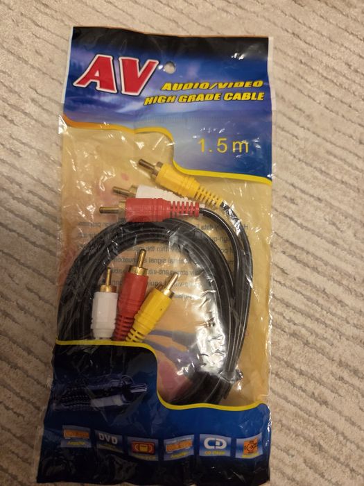 Аудио-видео кабель 3rca ― 3rca (тюльпаны), 1.5м. Новый. В упаковке