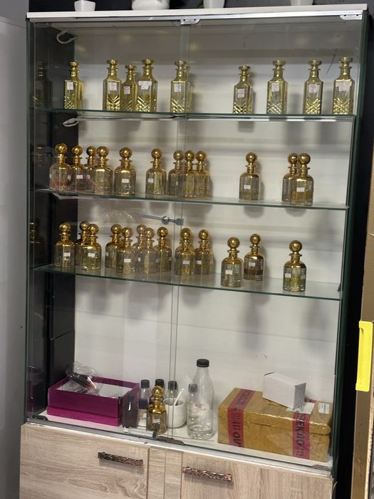 Холодильник,зерколо,шкаф