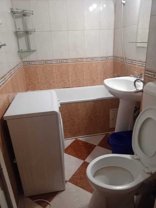 Particular închiriez garsonieră decomandată – Titan, la doar 4 minute de metrou