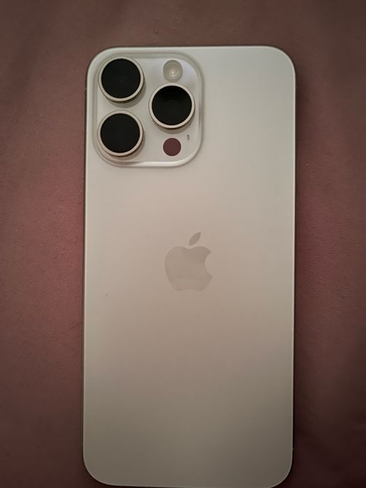 Продам Iphone 15 pro Max . Срочно