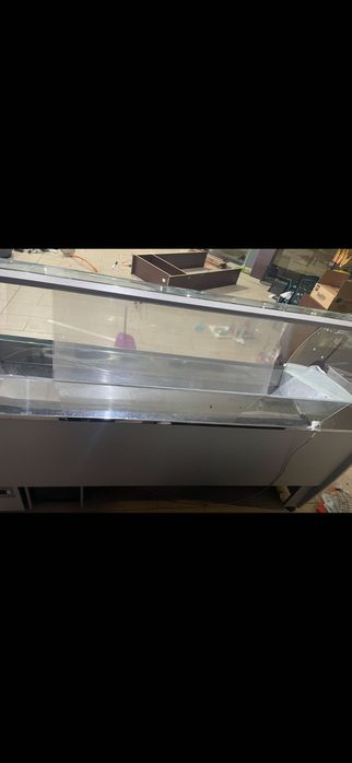 Витрина за магазин