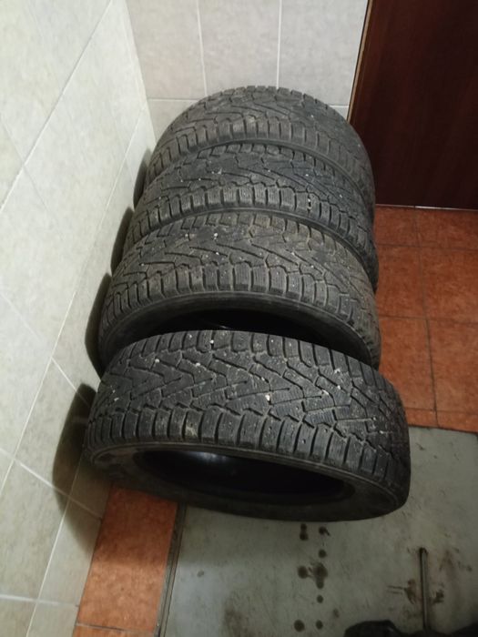Продам зимние шины 17 размер