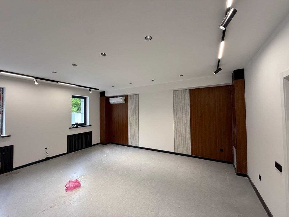 Срочно продается Коммерческое помещение 910 м² | Нукусская | 1 линия