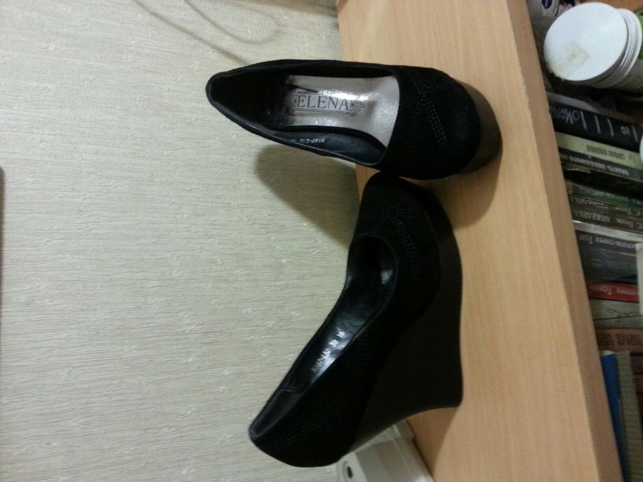 Продам туфли замшевые