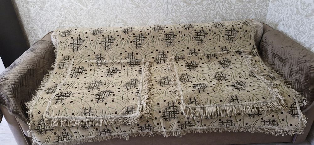 Продам дивандейку из 3х комплектов