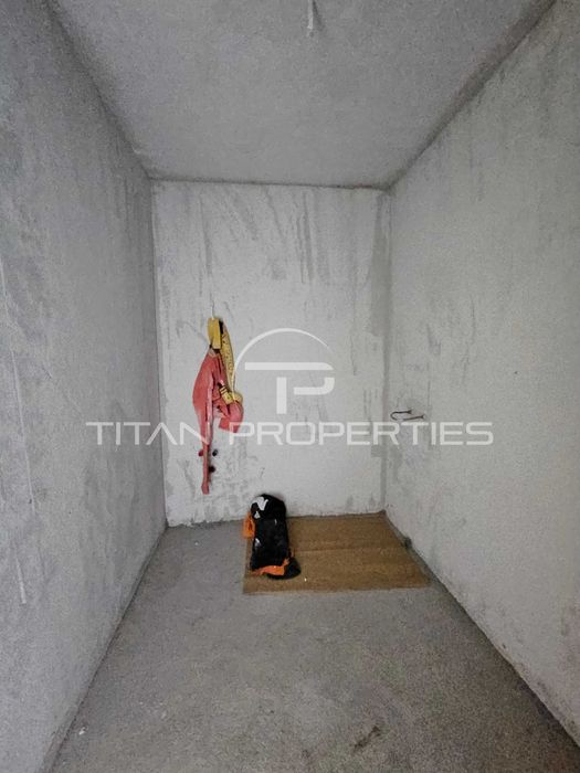 Продава се Тристаен апартамент в Пловдив, Коматево - 221 кв.м за 903 €/кв.м - Снимка #6