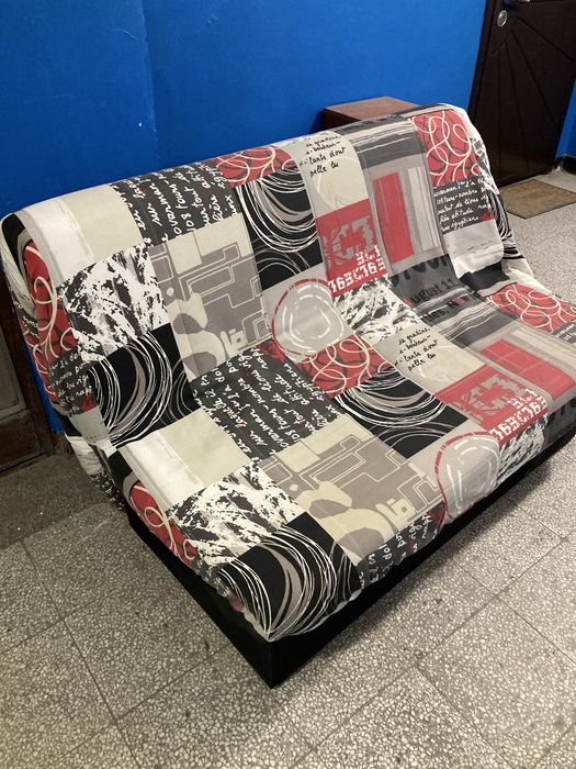 Разтегателен диван