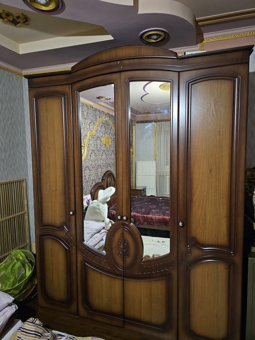 Спальный гарнитур дерево