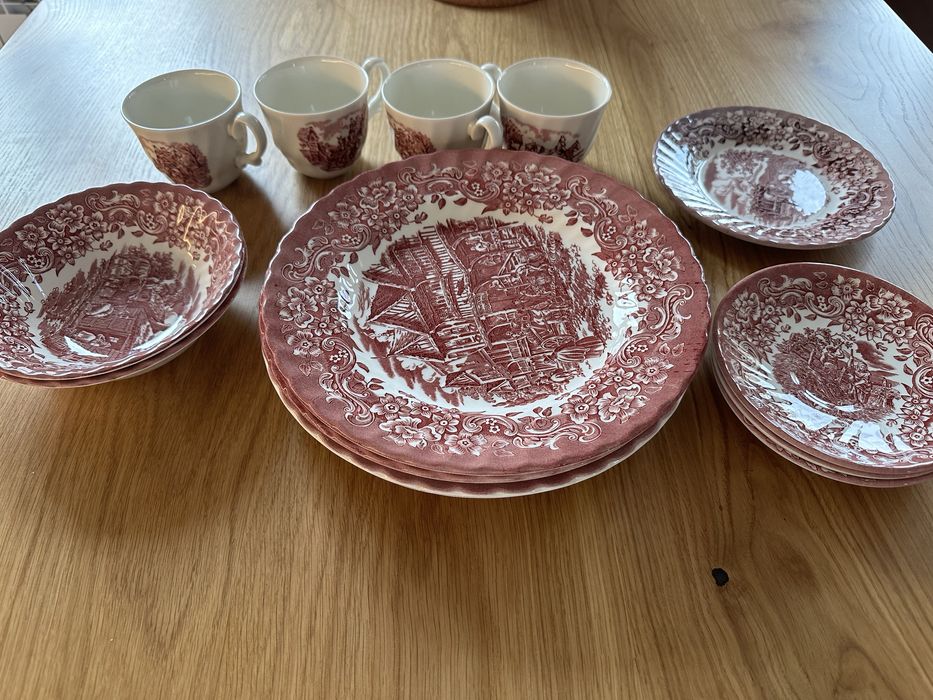 Част от сервиз, англисйки порцелан без маркировка