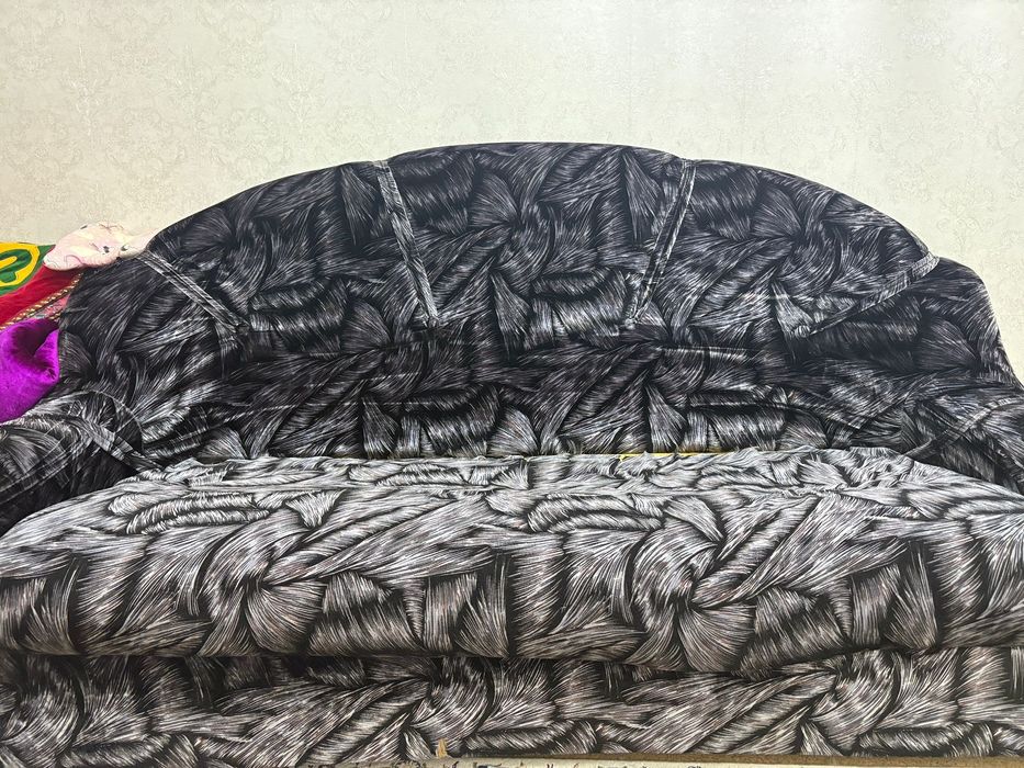 Үйге қолданылатын деван сатылады