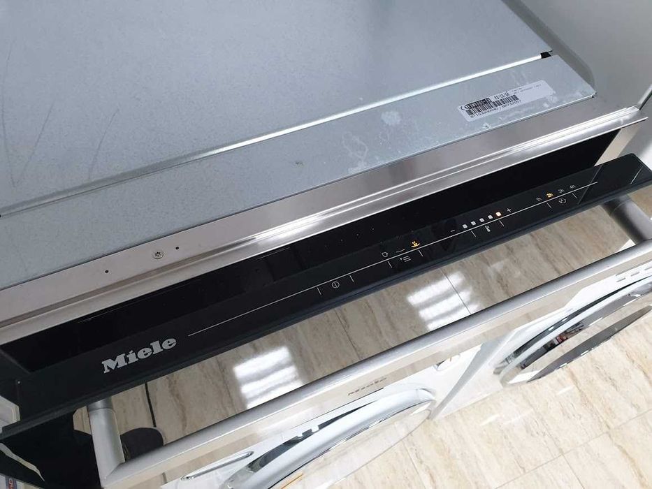 Miele Подгряващо Чекмедже с Дръжка за Вграждане в Кухня 29cm