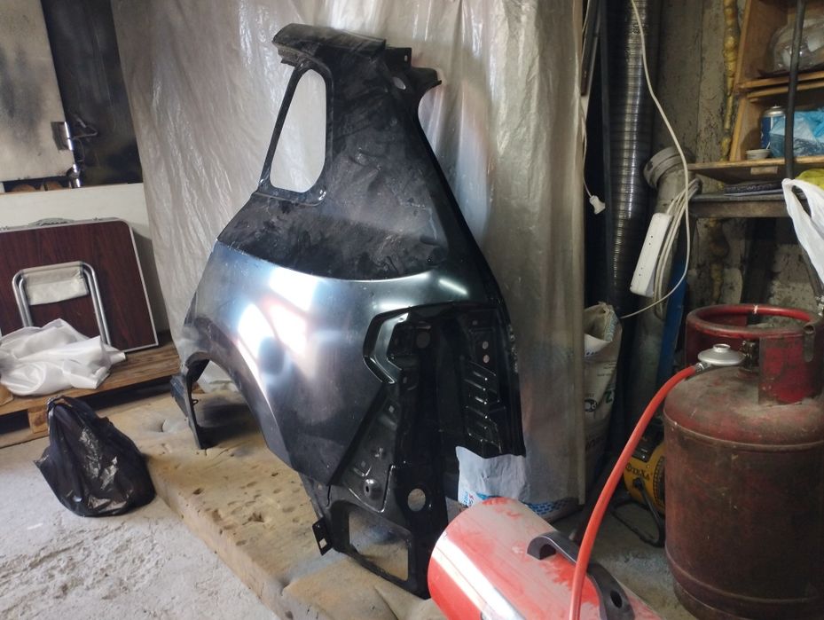 Заднее левое крыло