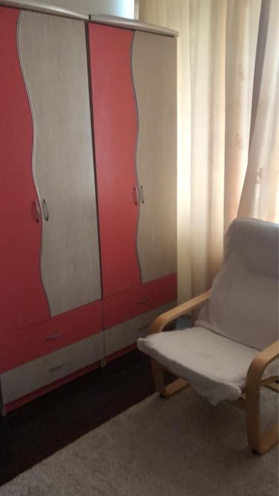 Dulap si birou din acelasi set