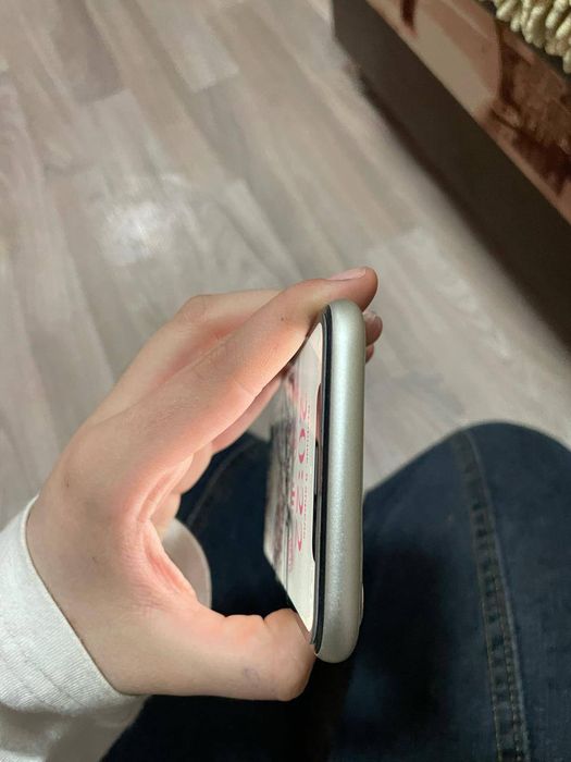 iPhone 11, в хорошем состоянии