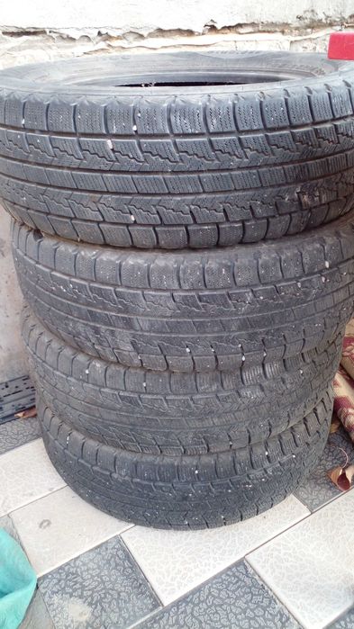 Автошина зимная Roadstone 14