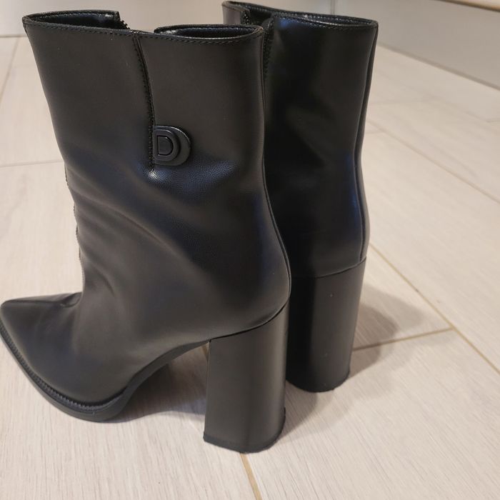 Vând botine piele, mărimea 37, Benvenuti