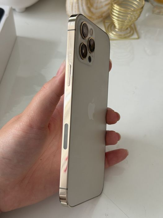 Продам iPhone 12 Pro Max