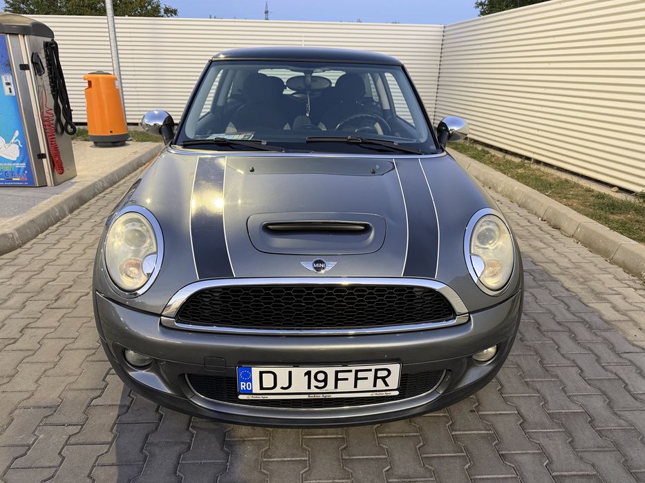 Mini cooper S  220 cp