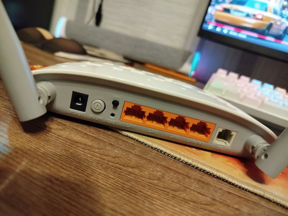 Продам WiFi роутер с ADSL