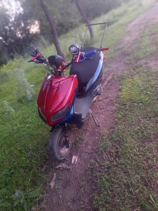Продам мопед м8 идеальный
