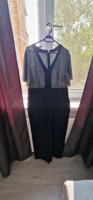 Vând salopeta eleganta marimea 50