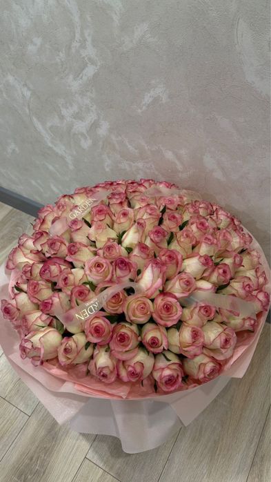 Цветы свежие и огромные